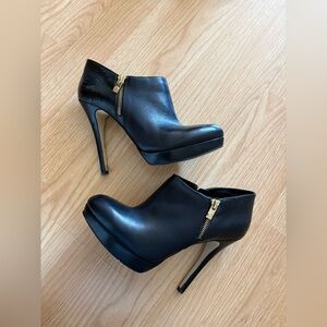 Michael Kors Black Leather Women's Heels 9 US